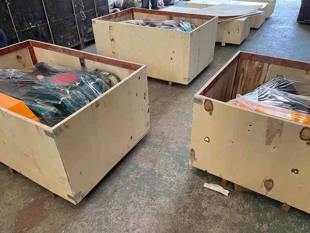 開工啦！發(fā)往佛山XQSSR150羅茨鼓風機 30KW4臺(圖1)